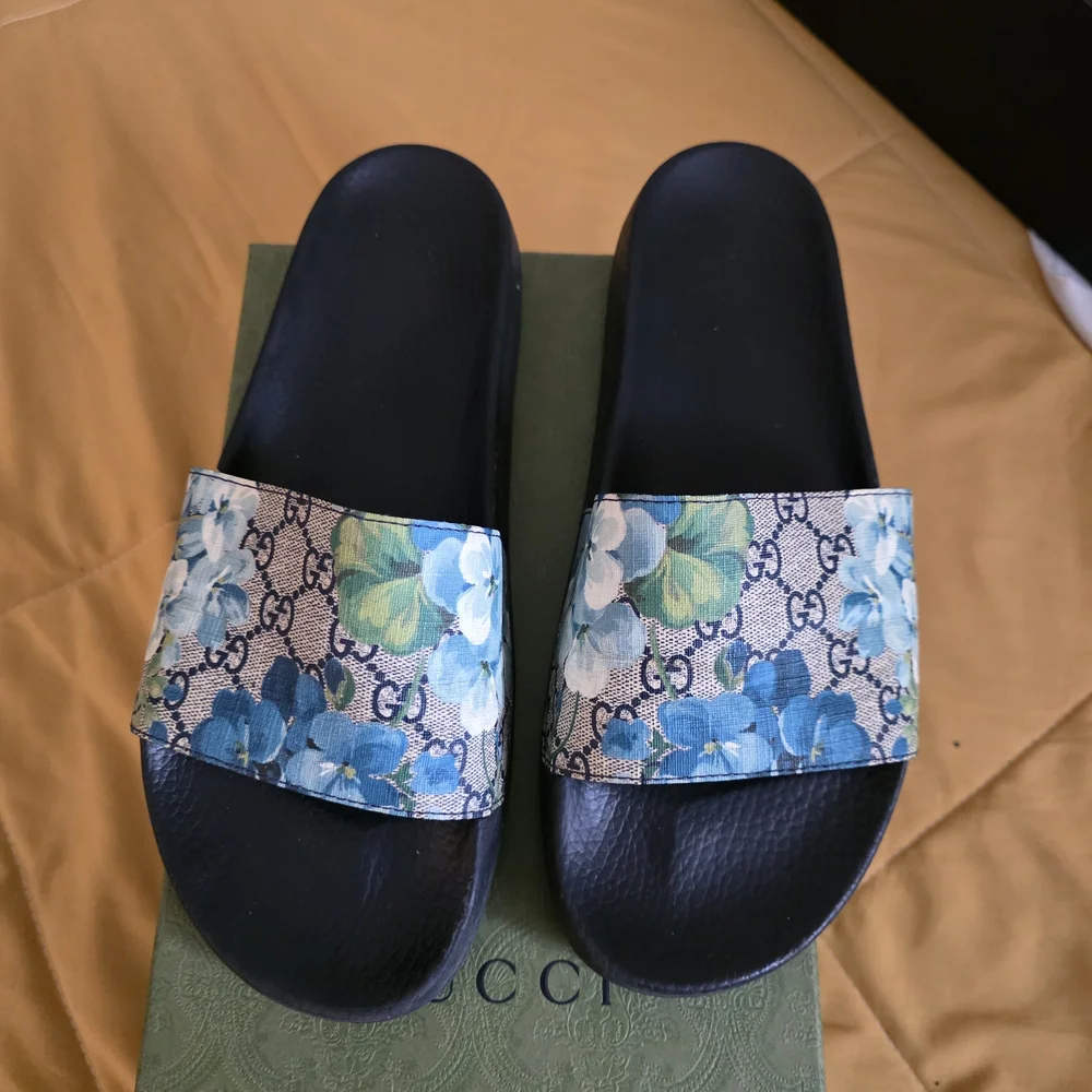 Authentic Gucci Floral Slide Sandals - Picture 1 of 8